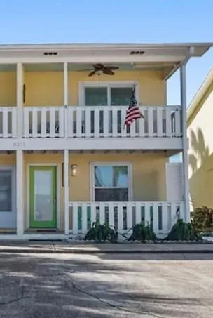Private Tropical Retreat Vacation Home With Modern Amenities بنما سيتي بيتش